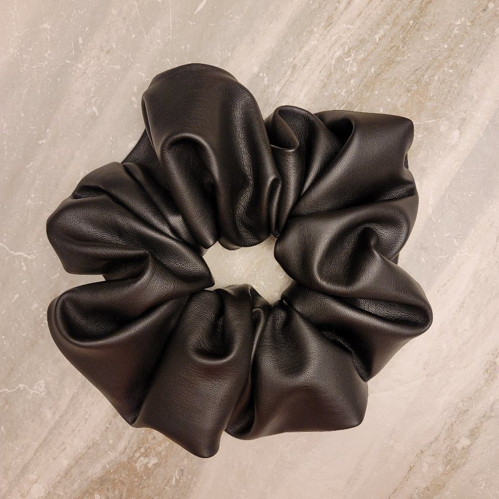 2 for 25! Giant scrunchies!